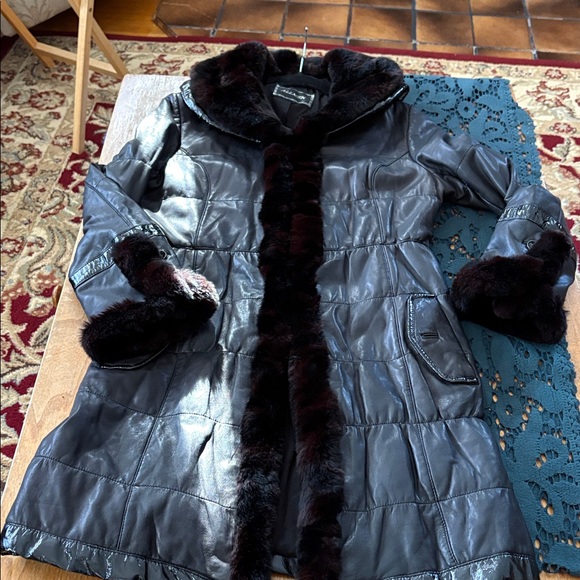 #150 leather and fur puffer coat - Picture 13 of 13